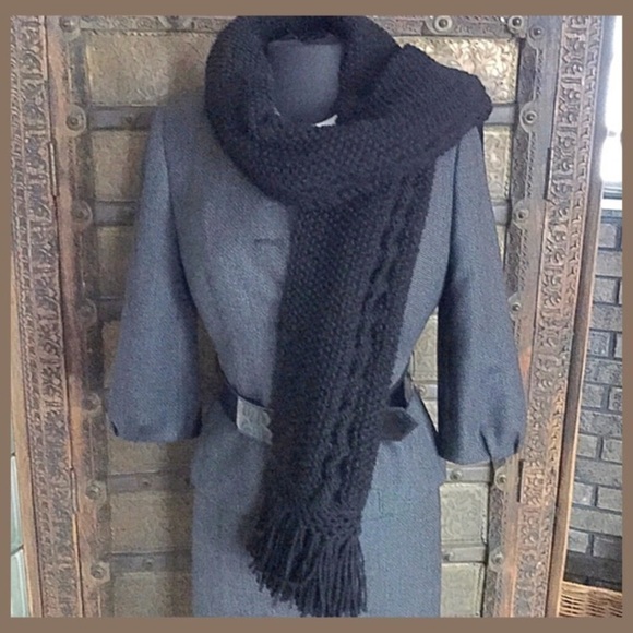NEW HAND KNITTED BLACK SCARF - Picture 1 of 7